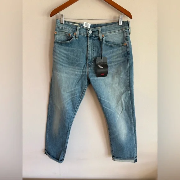 Levi's Men's Blue Jeans. Size 32 nwt - Picture 1 of 4